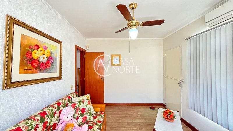 Casa à venda com 3 quartos, 145m², 1 suíte, 2 vagas, Rua Otelo Rosa no bairro Ipanema em Porto Alegre