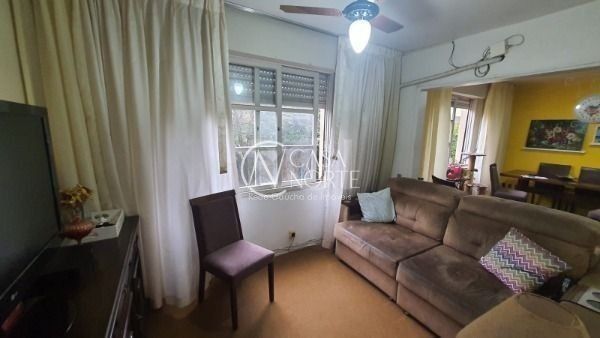 Apartamento à venda com 3 quartos, 80m², Avenida Jacui no bairro Cristal em Porto Alegre