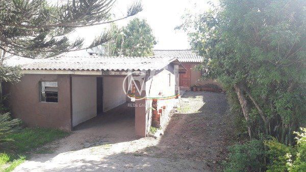 Casa à venda com 3 quartos, 120m², 1 suíte, 2 vagas, Avenida Juca Batista no bairro Hípica em Porto Alegre