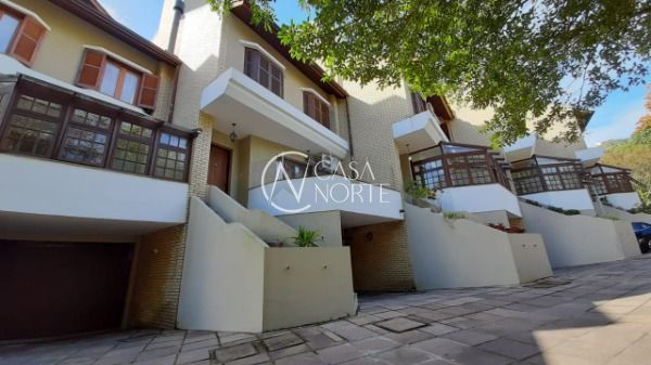 Casa de Condomínio à venda com 4 quartos, 317m², 4 suítes, 4 vagas, Rua Padre João Batista Reus no bairro Vila Conceição em Porto Alegre