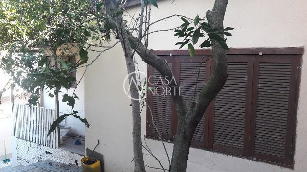 Casa à venda com 2 quartos, 230m², 3 vagas, Rua Dona Otilia no bairro Santa Tereza em Porto Alegre