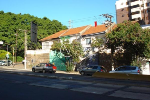 Terreno à venda , 151m², Avenida Protásio Alves no bairro Petrópolis em Porto Alegre