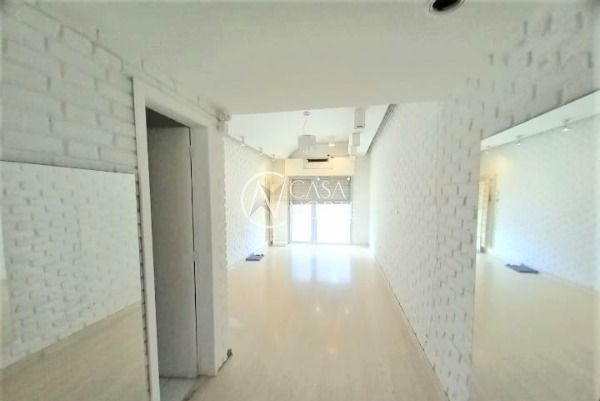 Ponto Comercial à venda , 35m², Rua Doutor Mário Totta no bairro Tristeza em Porto Alegre