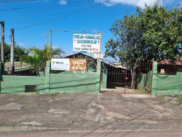 Casa à venda com 1 quarto, 90m², 3 vagas, Rua Serafim de Moraes Martins no bairro Vila Nova em Porto Alegre