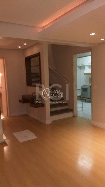 Casa de Condomínio à venda com 4 quartos, 138m², 1 vaga, Rua Upamaroti no bairro Cristal em Porto Alegre