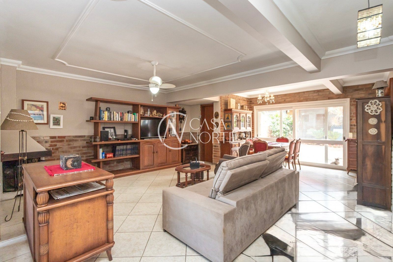 Casa à venda com 4 quartos, 506m², 1 suíte, 6 vagas, Avenida Guaíba no bairro Ipanema em Porto Alegre