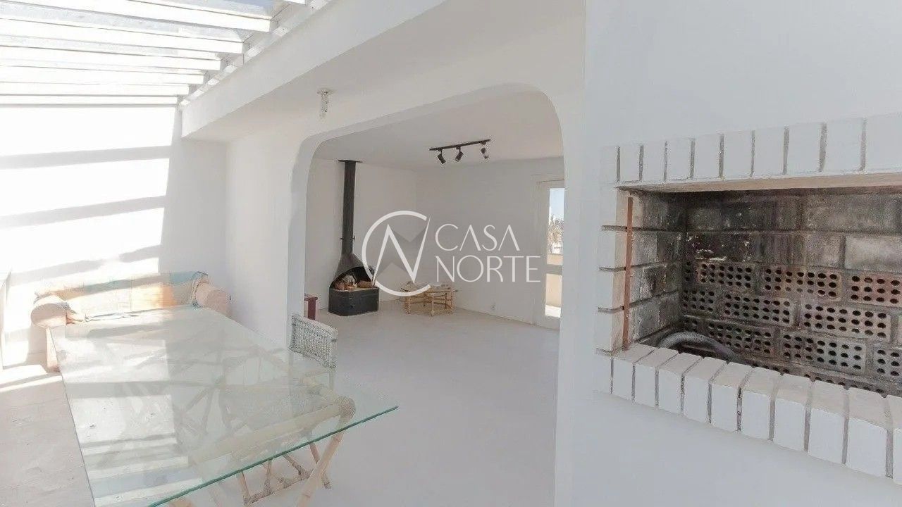 Cobertura à venda com 2 quartos, 150m², 1 suíte, 1 vaga, Avenida Getúlio Vargas no bairro Menino Deus em Porto Alegre