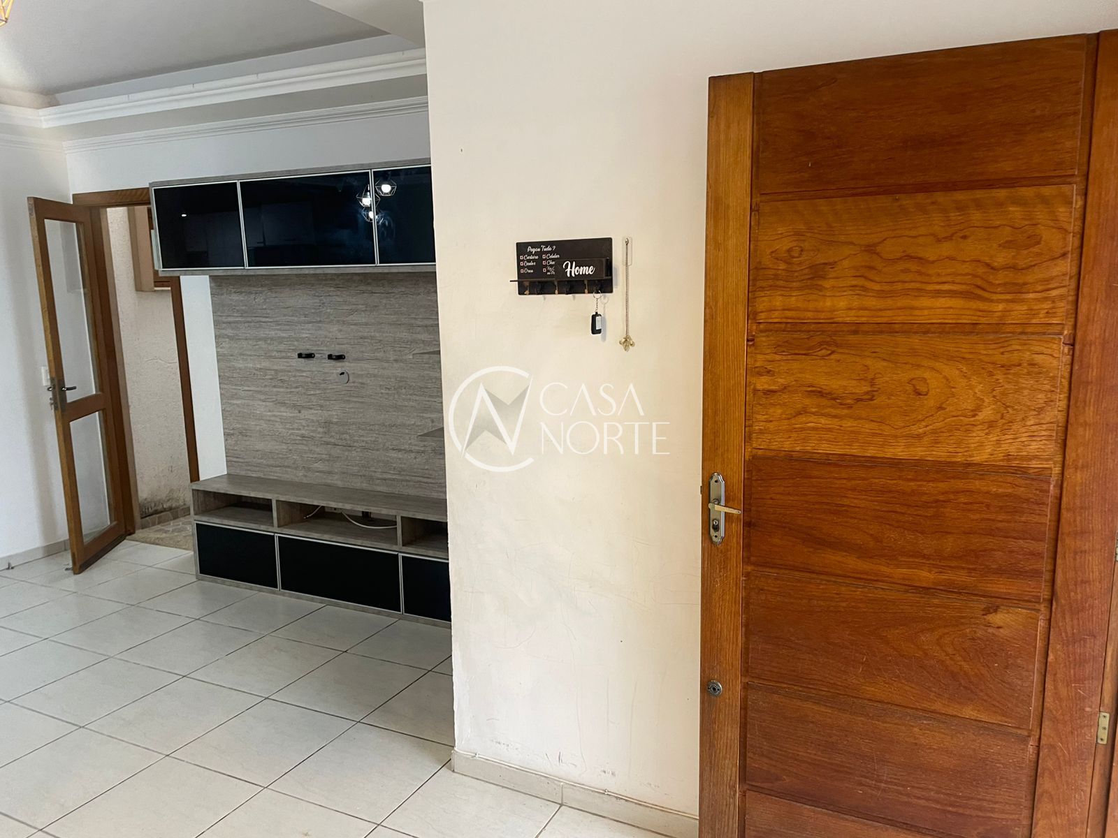 Casa à venda com 2 quartos, 109m², 1 vaga, Rua Luzinete Alves Aragon no bairro Hípica em Porto Alegre
