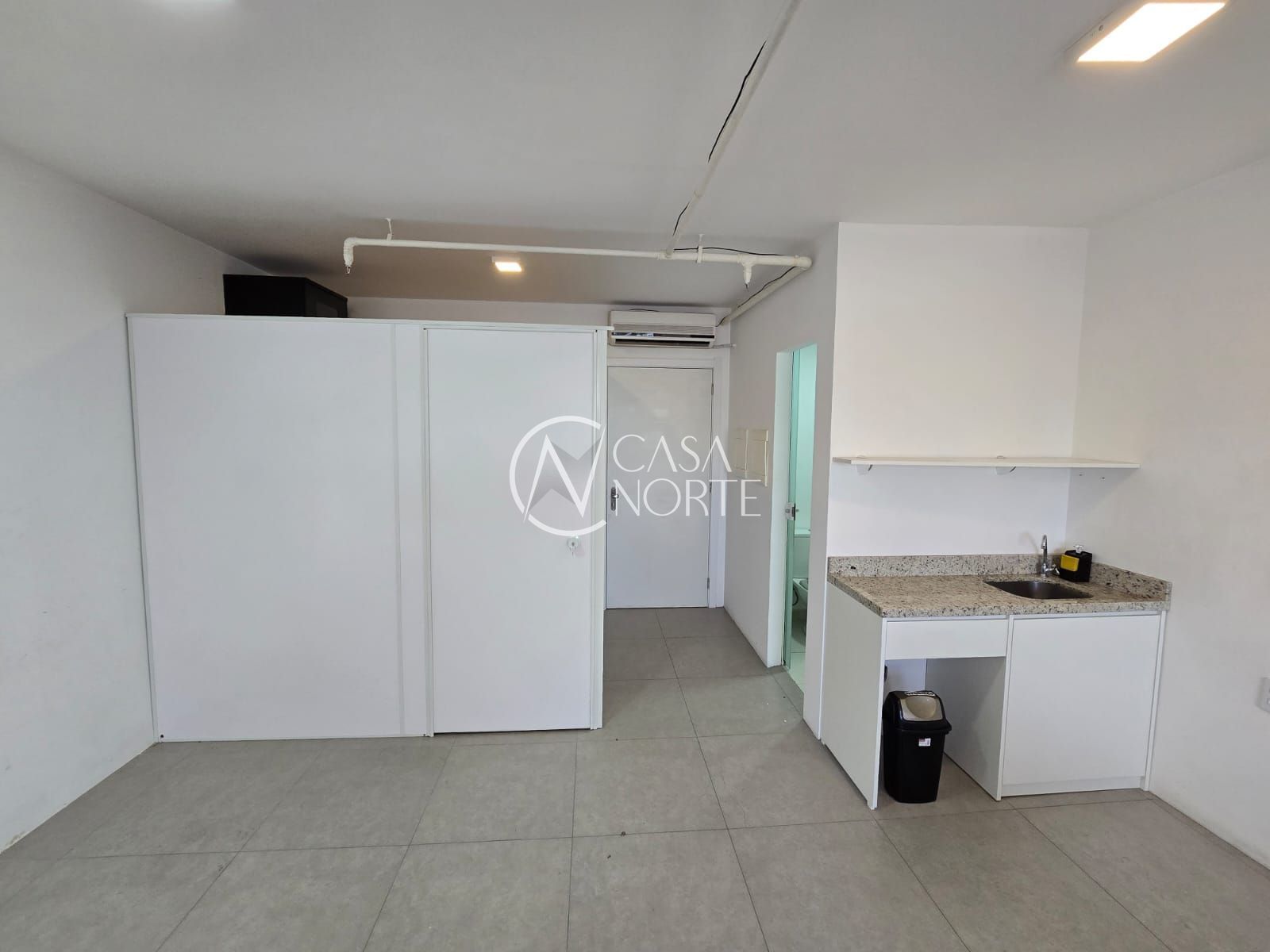 Sala Comercial à venda com 1 quarto, 25m², 1 vaga, Avenida Icaraí no bairro Cristal em Porto Alegre