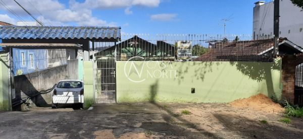 Casa à venda com 6 quartos, 97m², 1 suíte, 3 vagas, Rua Dea Coufal no bairro Ipanema em Porto Alegre