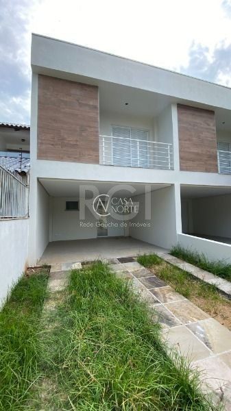 Casa à venda com 3 quartos, 137m², 1 suíte, 2 vagas, Rua Armando Czamanski no bairro Ipanema em Porto Alegre