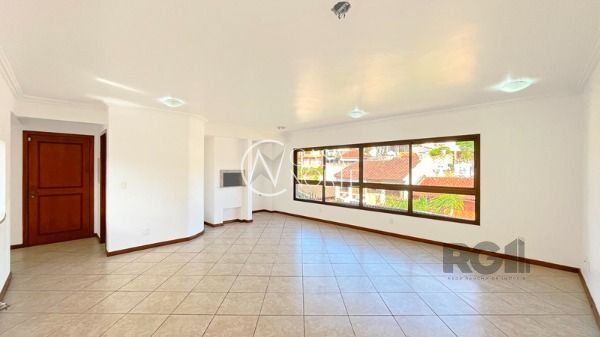 Apartamento à venda com 3 quartos, 137m², 1 suíte, 2 vagas, Rua Eurico Lara no bairro Medianeira em Porto Alegre