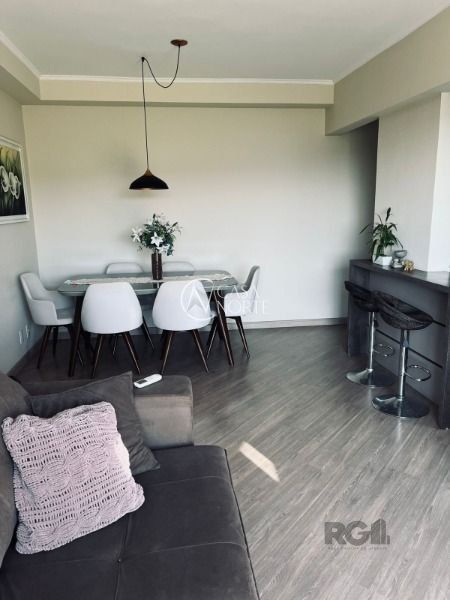 Apartamento à venda com 2 quartos, 628m², 1 suíte, 1 vaga, Rua Irmão Norberto Francisco Rauch no bairro Jardim Carvalho em Porto Alegre