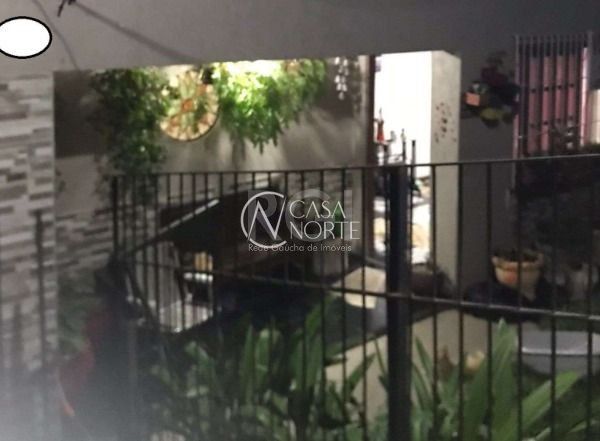 Casa à venda com 3 quartos, 80m², 2 vagas, Rua Antônio Joséphino Perrone no bairro Espírito Santo em Porto Alegre