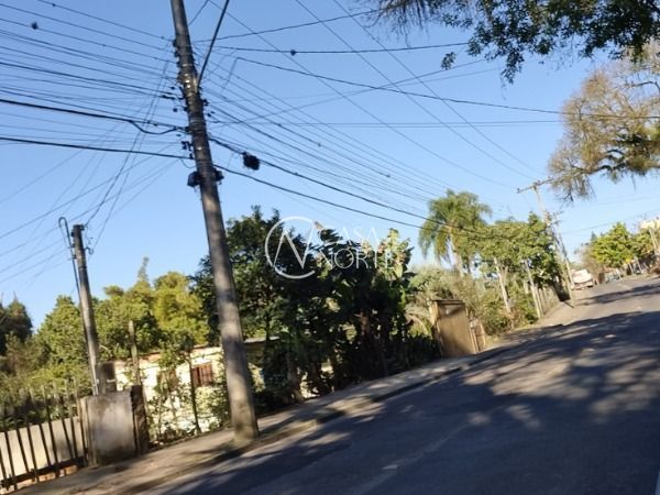 Terreno à venda  com 300m², Estrada João Passuelo no bairro Vila Nova em Porto Alegre
