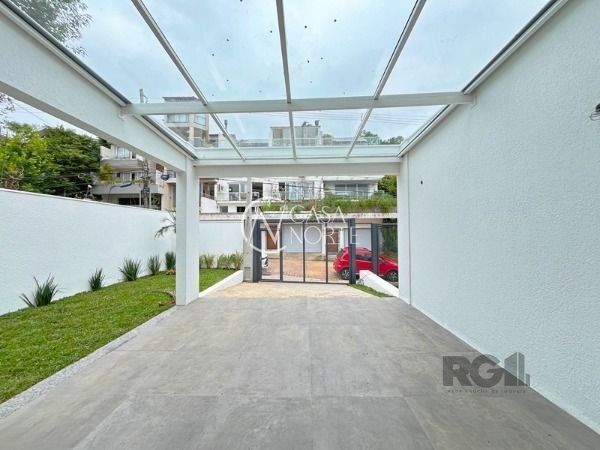 Casa à venda com 3 quartos, 155m², 1 suíte, 2 vagas, Rua Padre João Batista Reus no bairro Vila Conceição em Porto Alegre