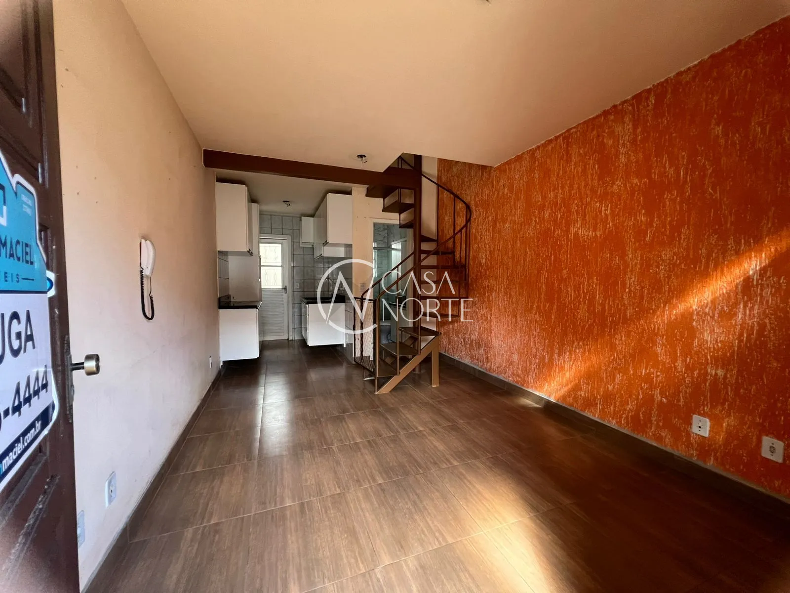 Casa de Condomínio à venda com 3 quartos, 60m², 1 vaga, Avenida Monte Cristo no bairro Vila Nova em Porto Alegre