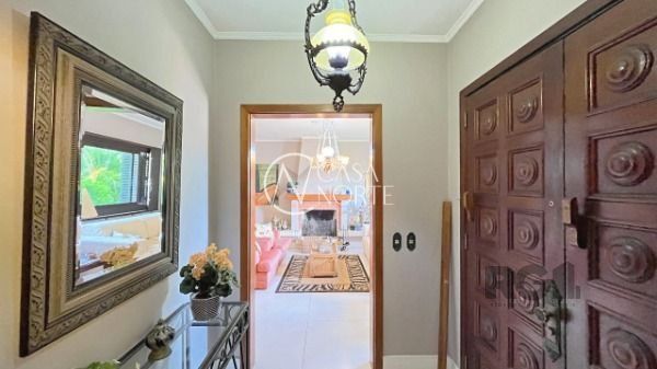 Casa à venda com 4 quartos, 370m², 1 suíte, 3 vagas, Manaue no bairro Vila Assunção em Porto Alegre