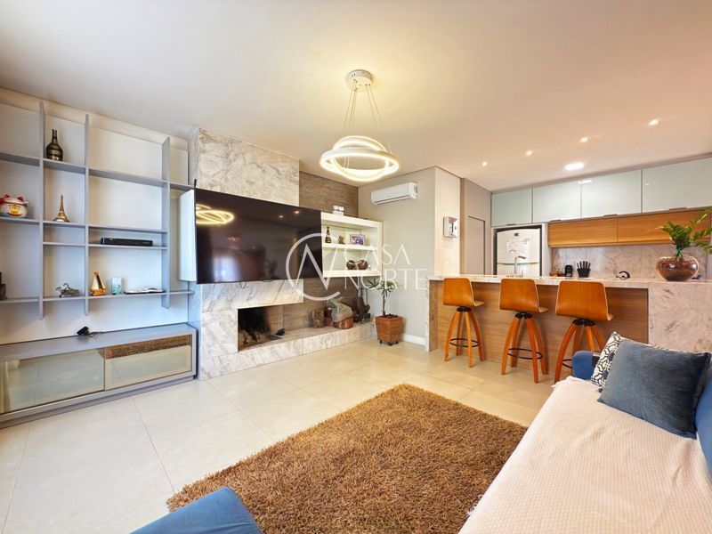 Casa de Condomínio à venda com 3 quartos, 168m², 3 suítes, 3 vagas, Rua Jacundá no bairro Guarujá em Porto Alegre