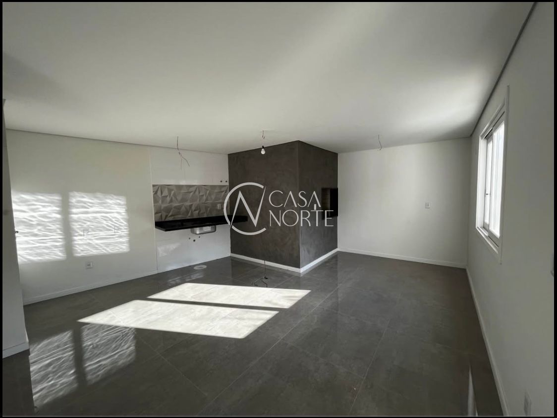 Casa de Condomínio à venda com 3 quartos, 240m², 1 suíte, 2 vagas, Rua Manuele Cristiane Gonçalves no bairro Vila Nova em Porto Alegre