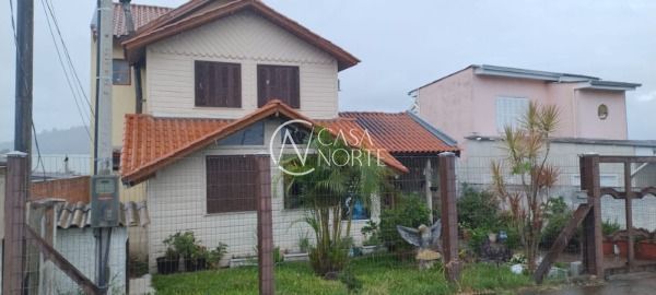 Casa à venda com 3 quartos, 150m², 1 suíte, 2 vagas, Rua dos Guenoas no bairro Guarujá em Porto Alegre