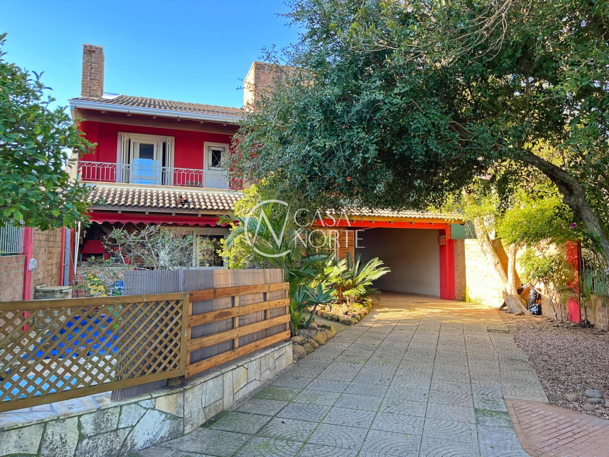 Casa à venda com 4 quartos, 506m², 1 suíte, 6 vagas, Avenida Guaíba no bairro Ipanema em Porto Alegre