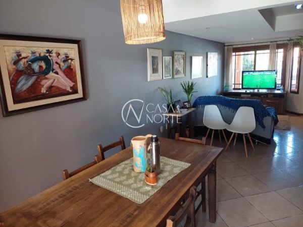 Sobrado à venda com 3 quartos, 127m², 1 suíte, 3 vagas, Rua Moacyr Godoy Ilha no bairro Espírito Santo em Porto Alegre