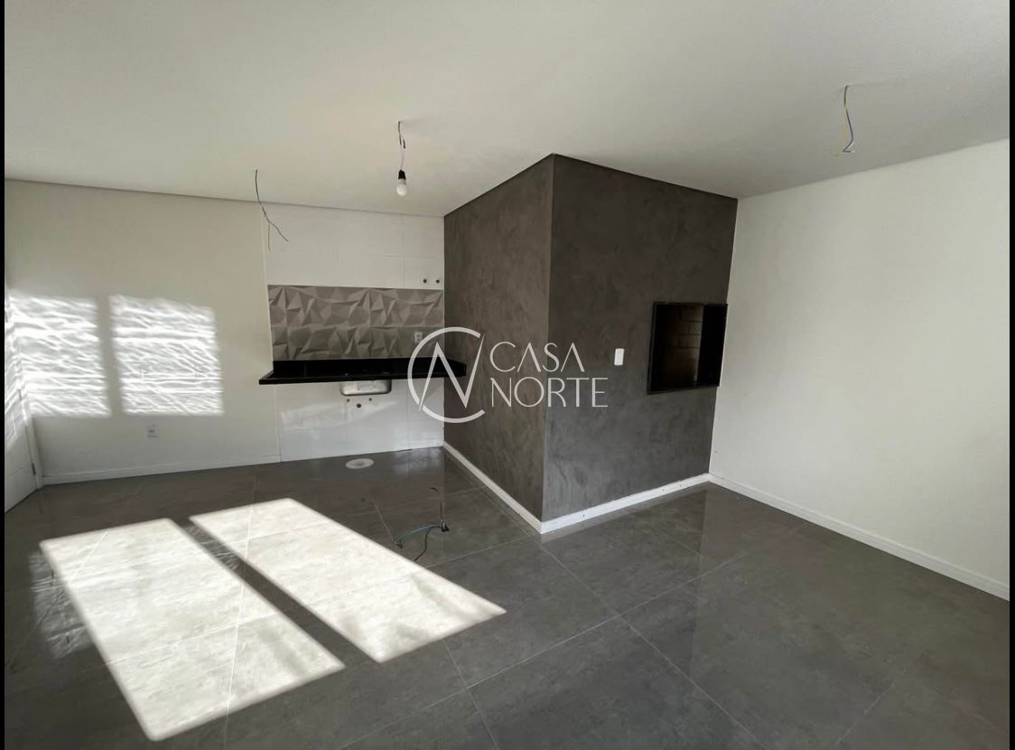 Casa de Condomínio à venda com 3 quartos, 240m², 1 suíte, 2 vagas, Rua Manuele Cristiane Gonçalves no bairro Vila Nova em Porto Alegre