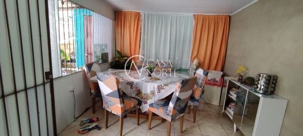 Casa à venda com 3 quartos, 170m², 1 vaga, Rua Liberal no bairro Tristeza em Porto Alegre