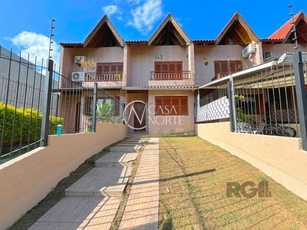 Casa à venda com 3 quartos, 105m², 3 suítes, 1 vaga, Rua Doutor Sady Soares no bairro Guarujá em Porto Alegre