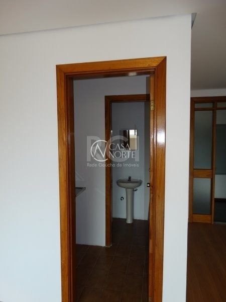 Sala Comercial à venda , 41m², Avenida Getúlio Vargas no bairro Menino Deus em Porto Alegre