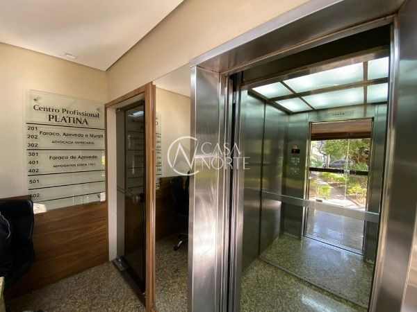 Sala Comercial à venda , 160m², Rua Celeste Gobbato no bairro Praia de Belas em Porto Alegre