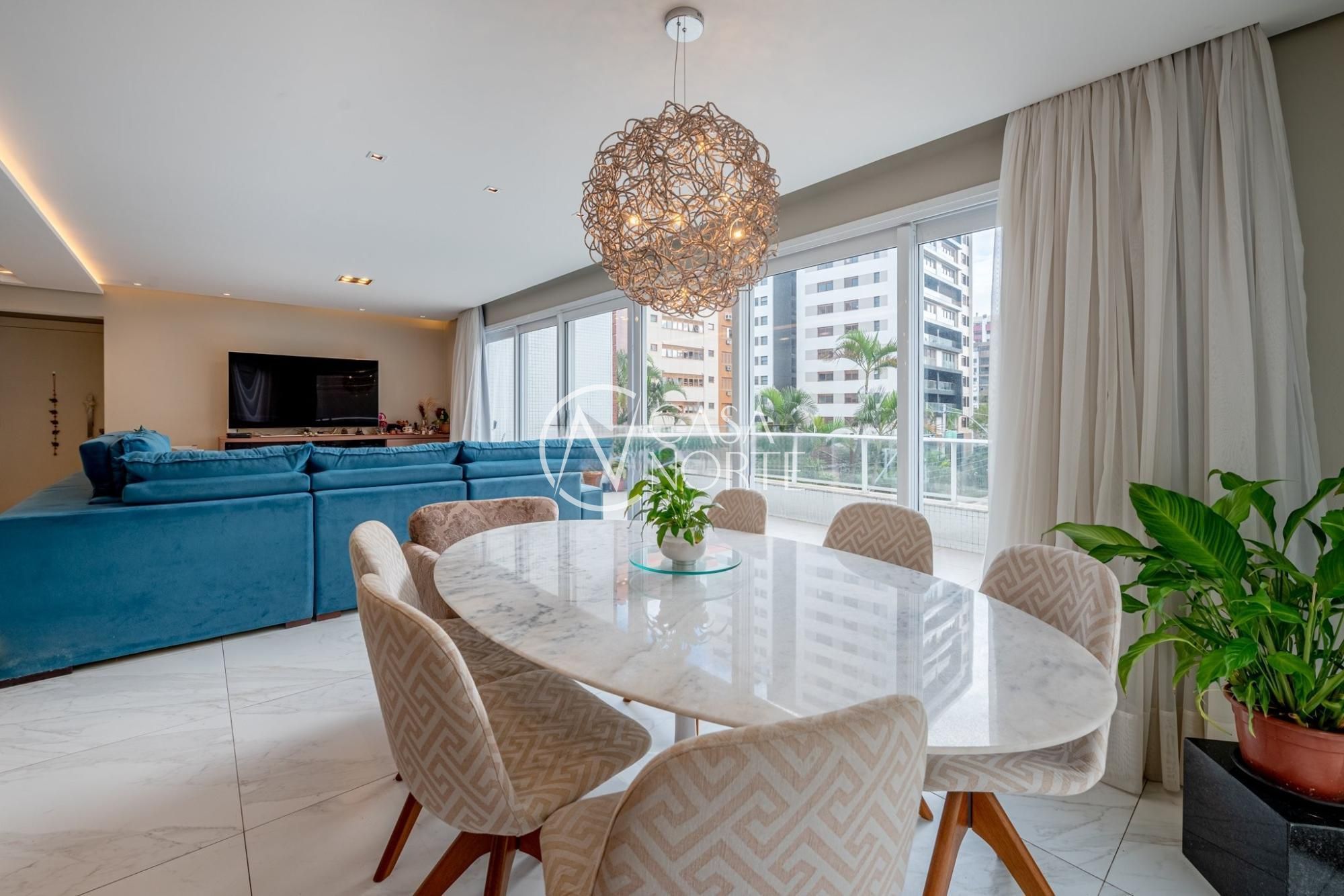 Apartamento à venda com 3 quartos, 115m², 1 suíte, 3 vagas, Rua Doutor Oscar Bittencourt no bairro Menino Deus em Porto Alegre