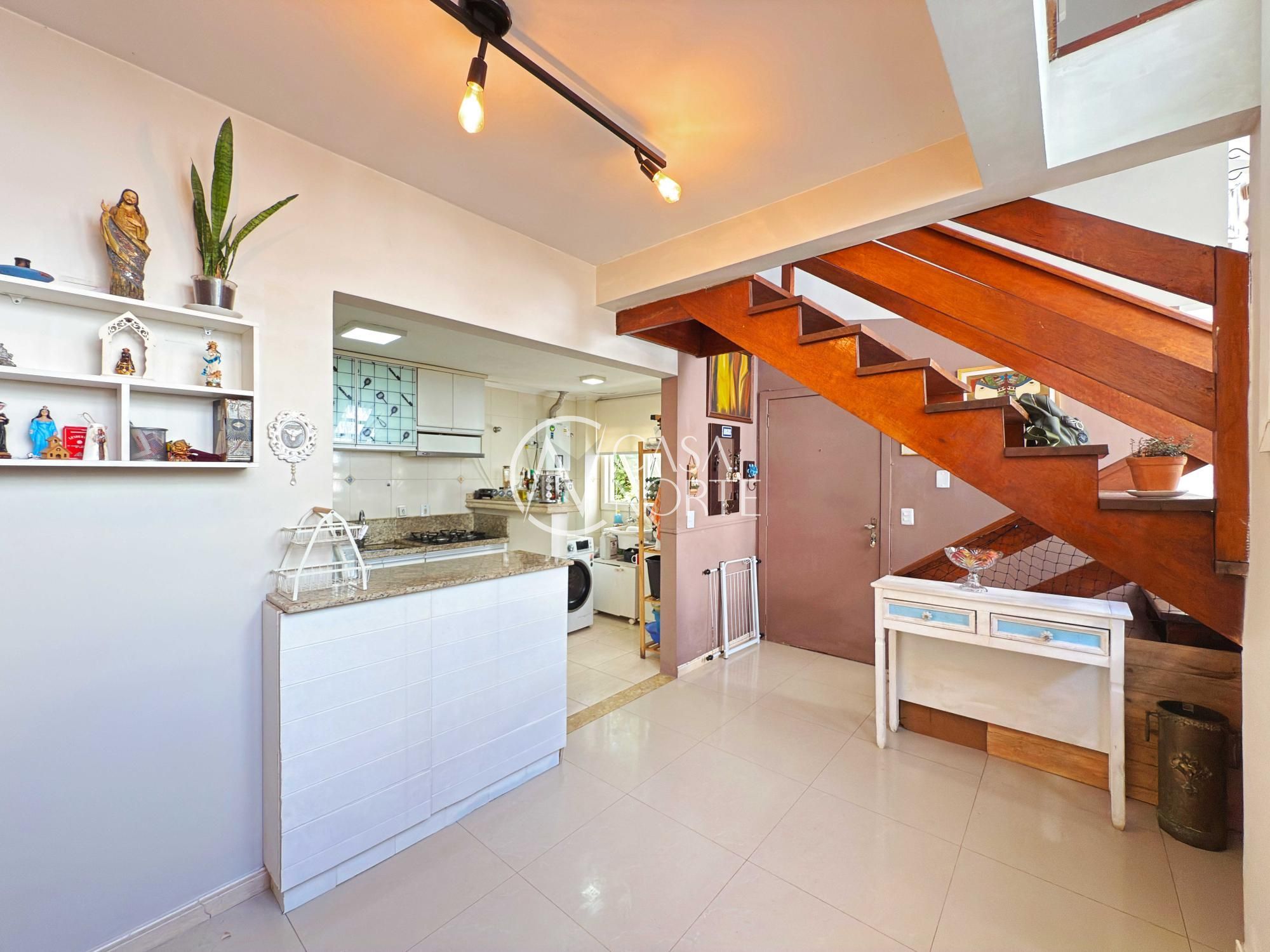 Triplex à venda com 4 quartos, 125m², 1 suíte, 2 vagas, Avenida Coronel Marcos no bairro Pedra Redonda em Porto Alegre