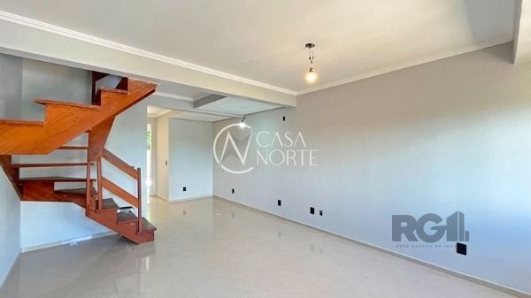 Casa à venda com 3 quartos, 105m², 3 suítes, 1 vaga, Rua Doutor Sady Soares no bairro Guarujá em Porto Alegre