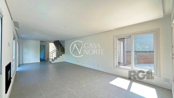 Casa à venda com 3 quartos, 210m², 2 suítes, 2 vagas, Rua José Sanguinetti no bairro Jardim Isabel em Porto Alegre