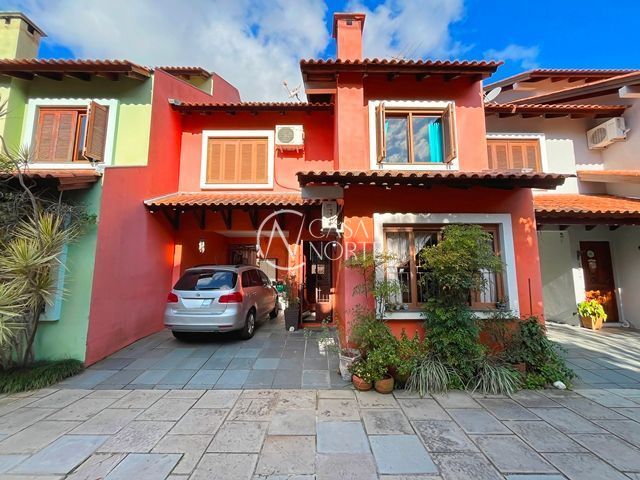 Casa de Condomínio à venda com 4 quartos, 177m², 1 suíte, 2 vagas, Rua Conselheiro Xavier da Costa no bairro Ipanema em Porto Alegre