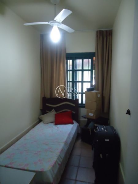 Casa à venda com 3 quartos, 252m², 2 vagas, Rua Conselheiro Xavier da Costa no bairro Ipanema em Porto Alegre