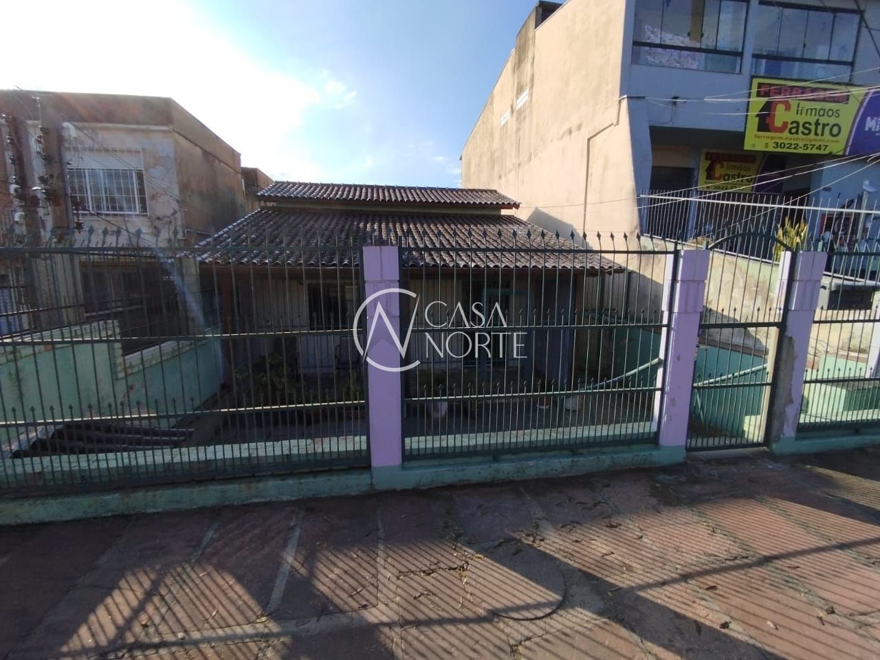 Casa à venda com 2 quartos, 114m², 1 vaga, Rua Doutor Pereira Neto no bairro Tristeza em Porto Alegre