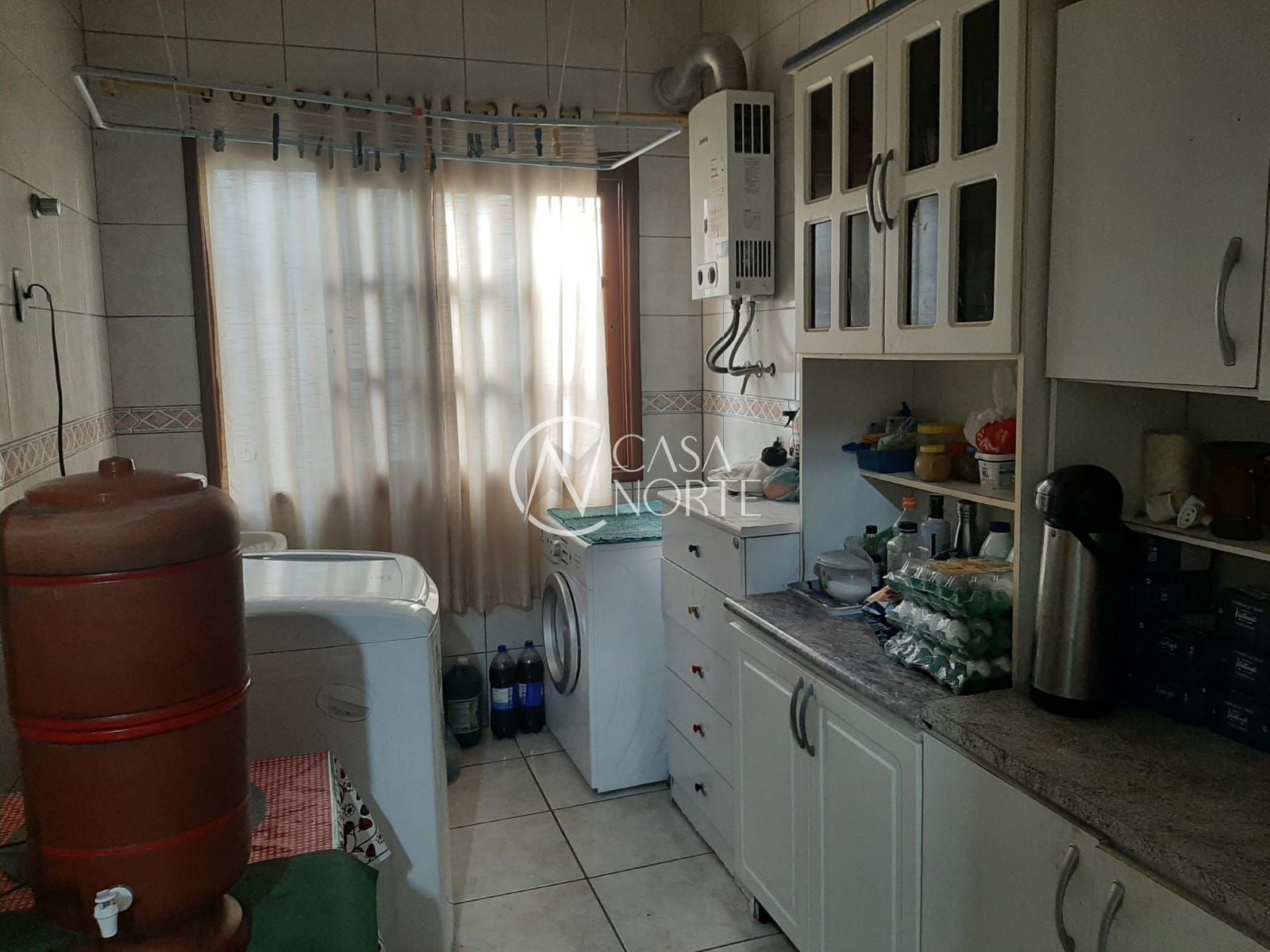 Casa à venda com 3 quartos, 194m², 1 vaga, Rua Dona Mariana no bairro Restinga em Porto Alegre