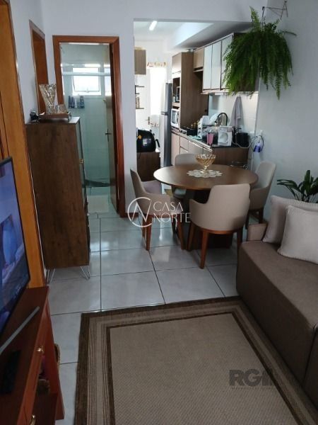 Casa à venda com 2 quartos, 36m², 1 vaga, Rua Nair Garcia Martins no bairro Restinga em Porto Alegre