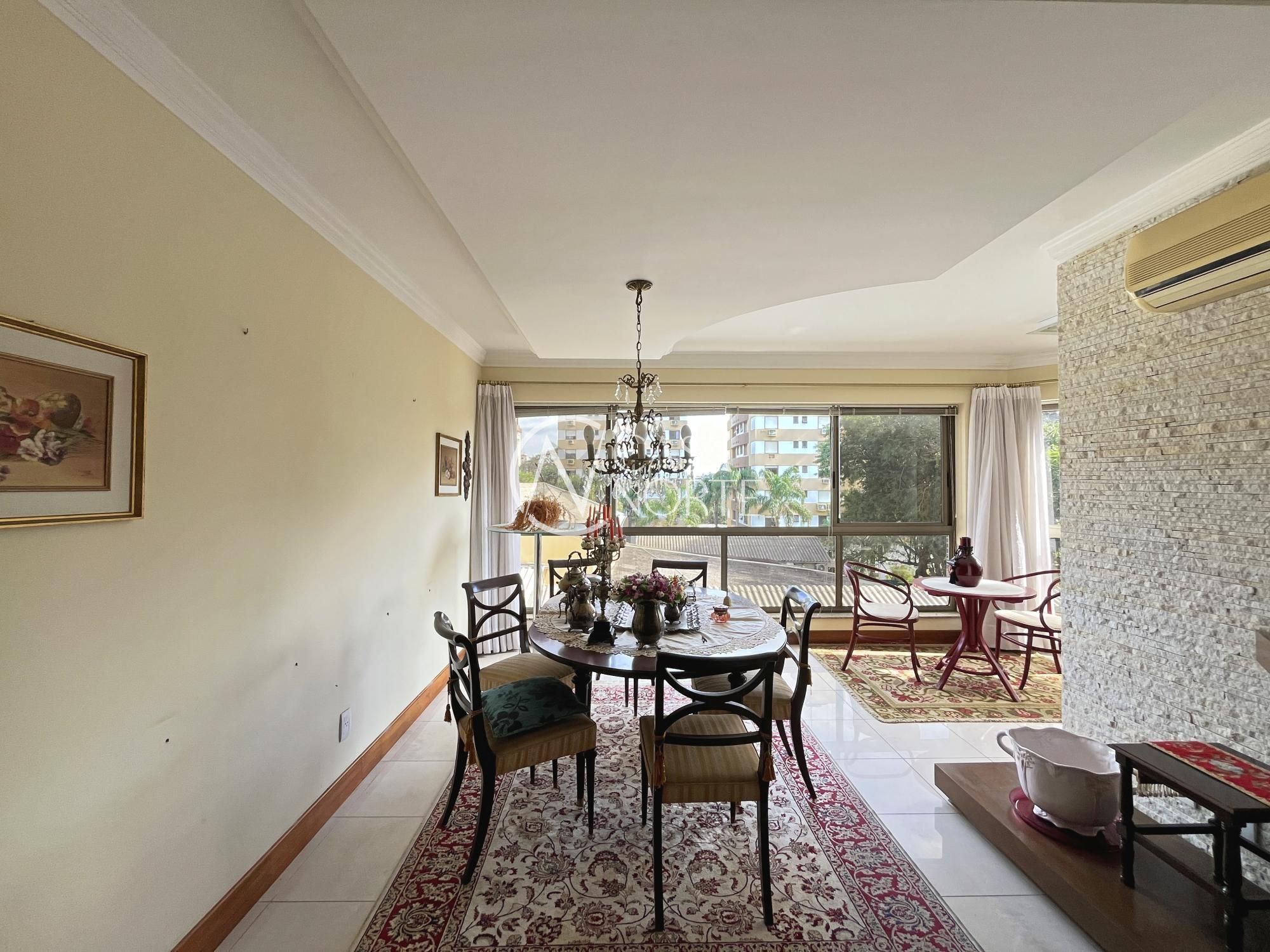 Apartamento à venda com 3 quartos, 155m², 1 suíte, 3 vagas, Rua Doutor Pereira Neto no bairro Tristeza em Porto Alegre