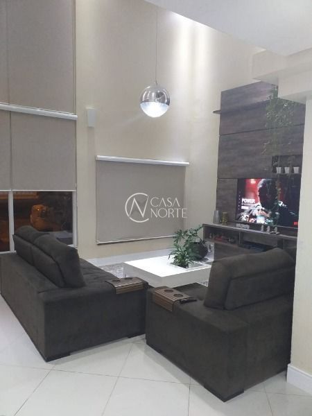 Casa à venda com 3 quartos, 223m², 1 suíte, 2 vagas, Rua Alexandre de Gusmao no bairro Hípica em Porto Alegre