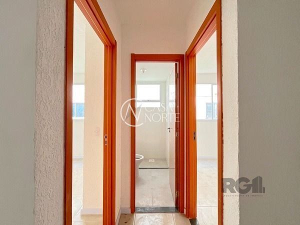 Apartamento à venda com 2 quartos, 50m², 1 vaga, Rua Sete Mil e Oito no bairro Restinga em Porto Alegre