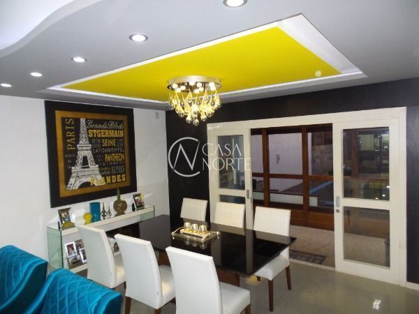 Casa à venda com 3 quartos, 290m², 1 suíte, 6 vagas, Rua Wilson Conceição Bona no bairro Aberta dos Morros em Porto Alegre