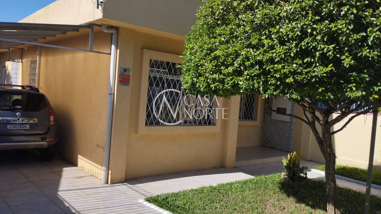 Casa à venda com 4 quartos, 198m², 1 suíte, 3 vagas, Rua Doze de Outubro no bairro Partenon em Porto Alegre
