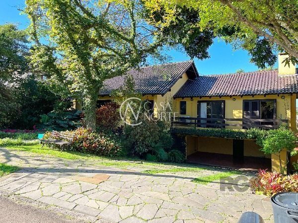 Casa de Condomínio à venda com 4 quartos, 400m², 2 suítes, 4 vagas, Avenida Firmino Octavio Bimbi no bairro Cavalhada em Porto Alegre