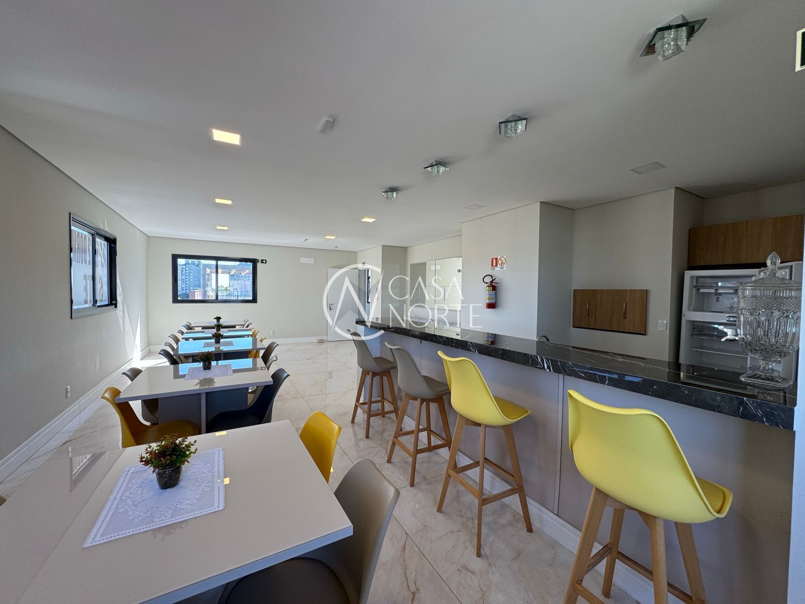 Apartamento à venda com 2 quartos, 68m², 1 suíte, 2 vagas, Rua Jaguari no bairro Cristal em Porto Alegre