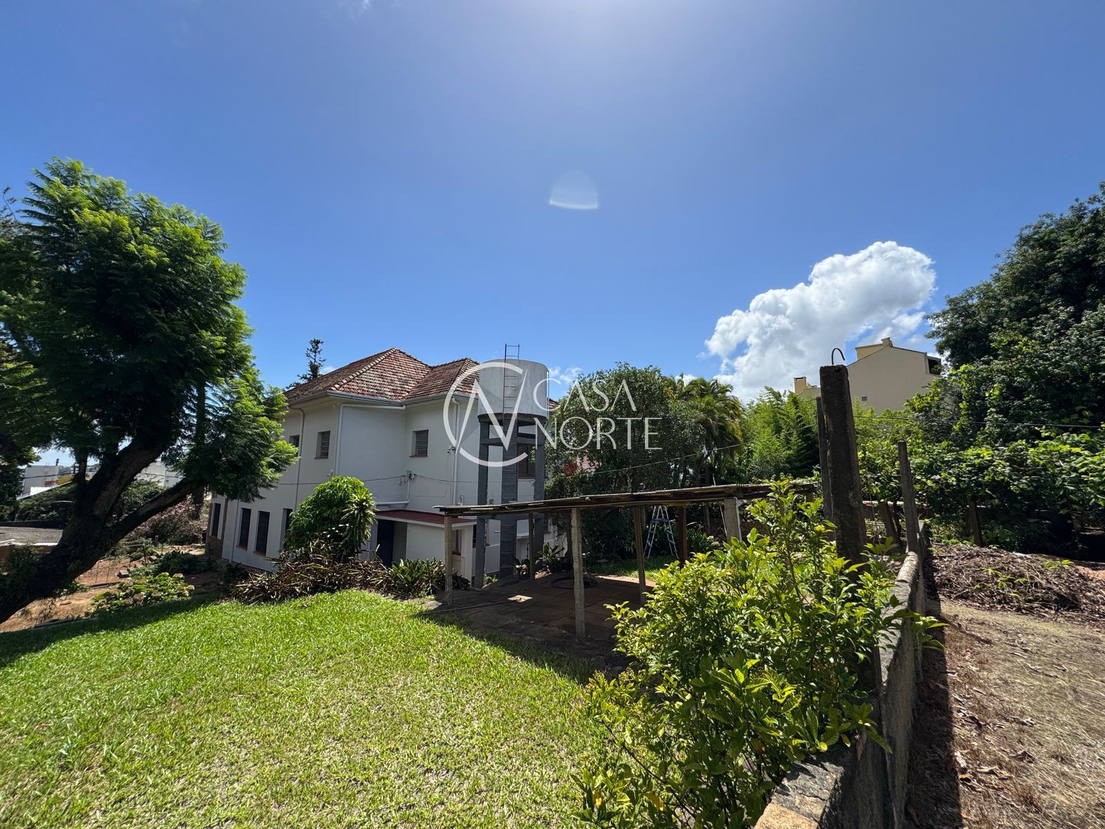 Casa à venda com 5 quartos, 500m², 6 vagas, Rua Landel de Moura no bairro Tristeza em Porto Alegre