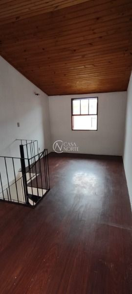 Casa de Condomínio à venda com 2 quartos, 36m², 1 vaga, Rua Jacunda no bairro Guarujá em Porto Alegre